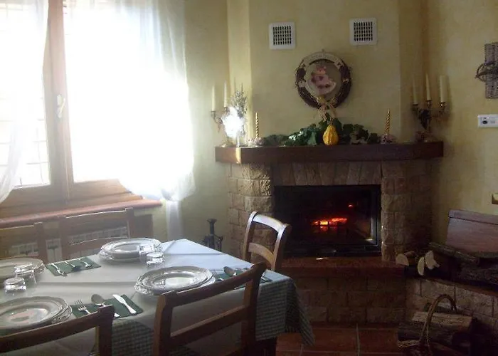 Farm Agriturismo La Borgaccia مزرعة للإقامة Baiso