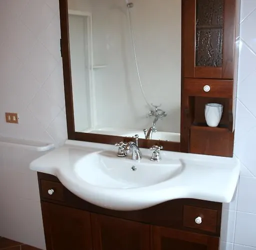 Farm Agriturismo La Borgaccia مزرعة للإقامة Baiso