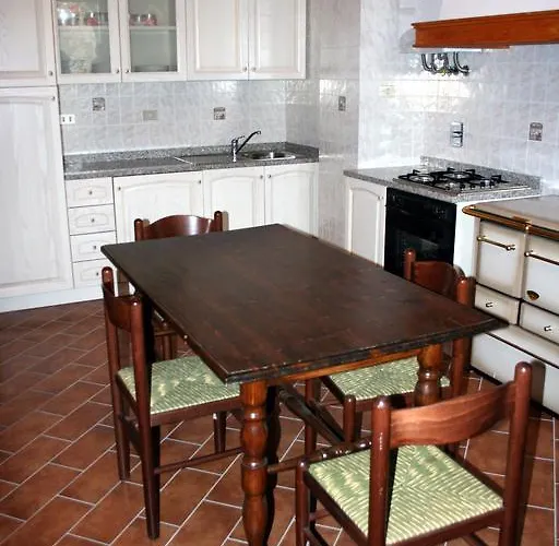 مزرعة للإقامة Farm Agriturismo La Borgaccia